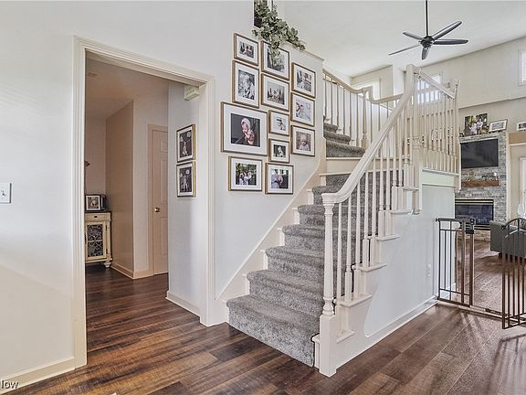 5th image of 8550 Ivy Hill Dr Unit 16