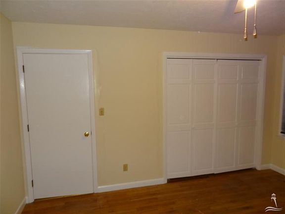 5th image of 155 Pineland Woods Dr. Drive