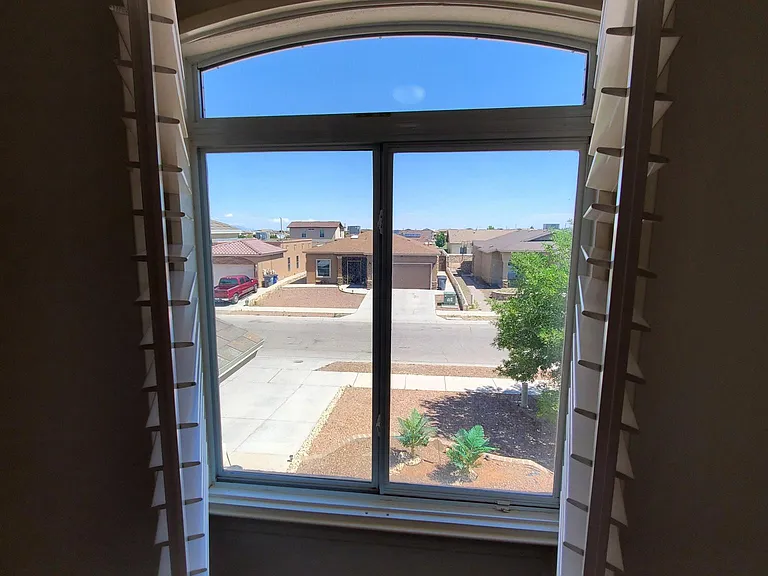 14604 Christian Castle Ave — Photo 23
