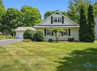 6032 Jeffrey Ln, Sylvania, OH 43560