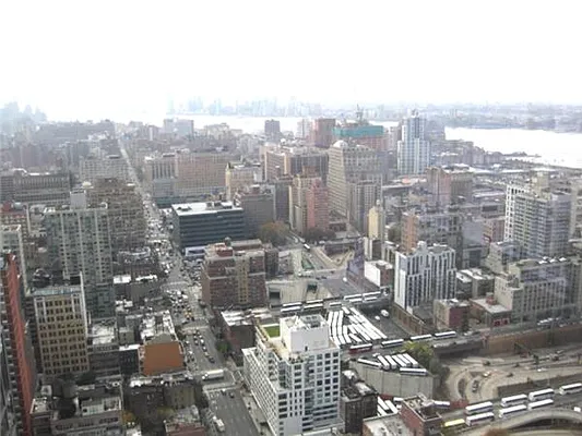 Rented by RELO REDAC INC. | media 36