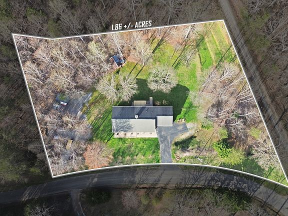 2nd image of 498 Deer Track Rd