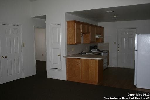 3rd image of 709/711 Willowood