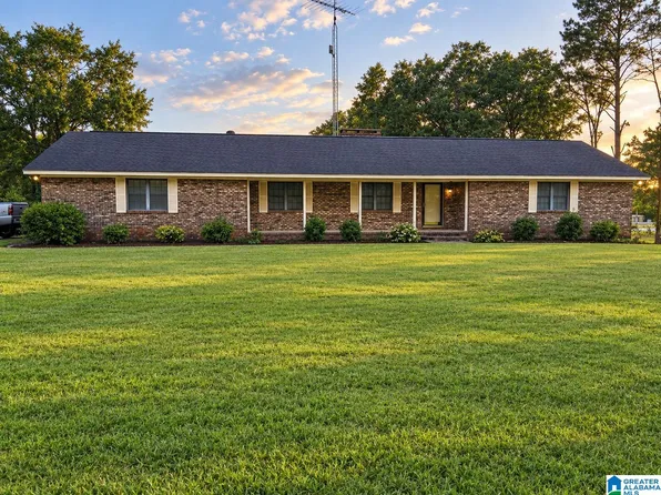 985 Forest Glen Rd, Sylacauga, AL 35150