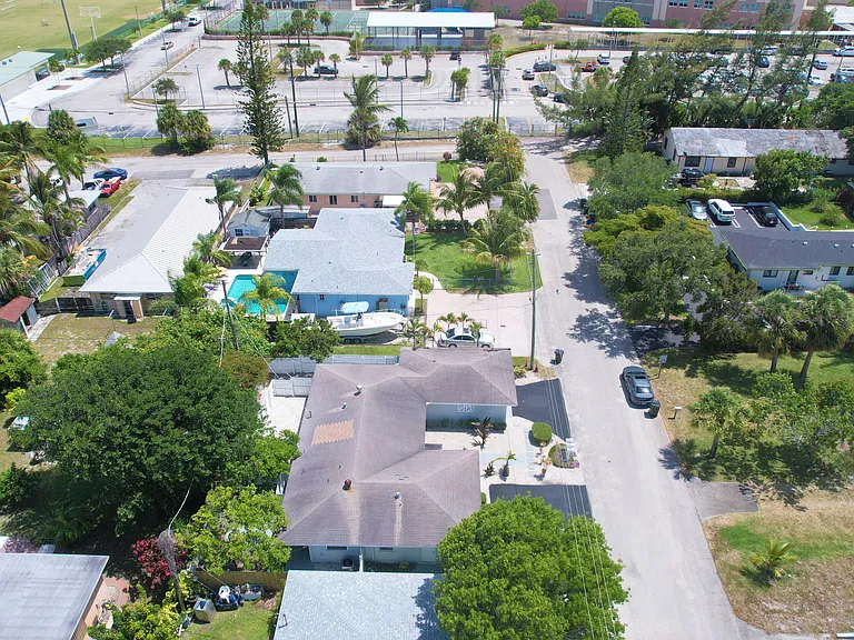 2504 Oceanview Ave #A — Photo 8