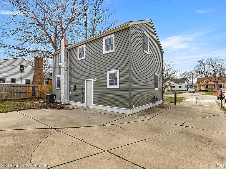 13367 Fordline St — Photo 30