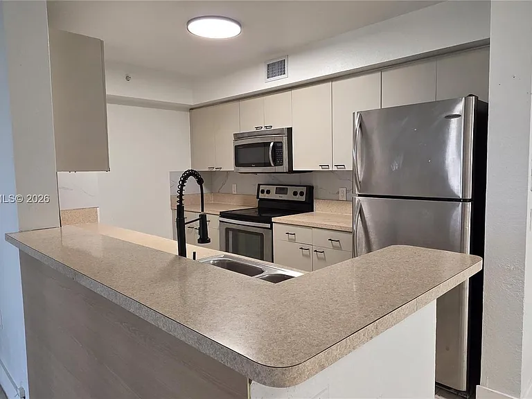15480 SW 284th St #2111 — Photo 7
