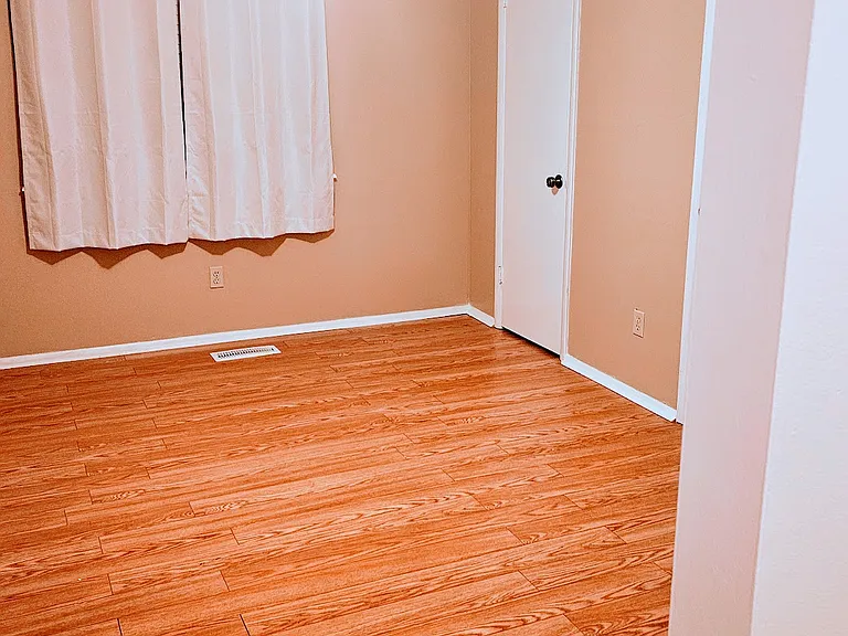 6722 S Lewis Ave — Photo 9