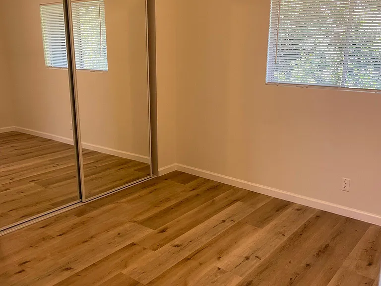 1730 Purdue Ave #3 — Photo 16
