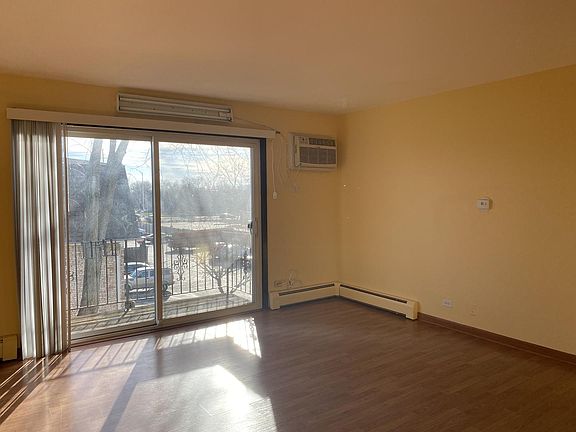 4th image of 1321 N Baldwin Ct Unit 3A