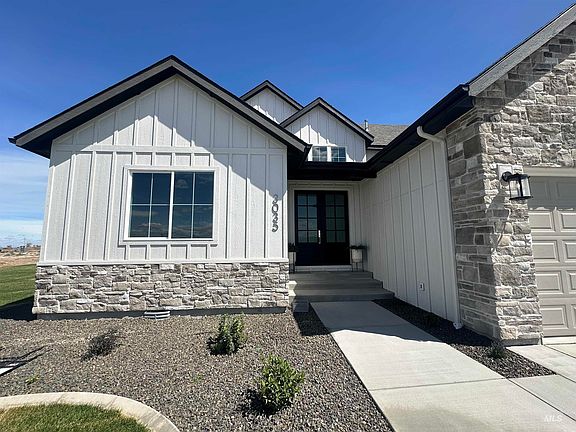 2nd image of 3035 Lake View Ct