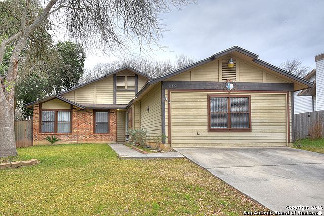 1st image of 279 Saddlebrook Dr