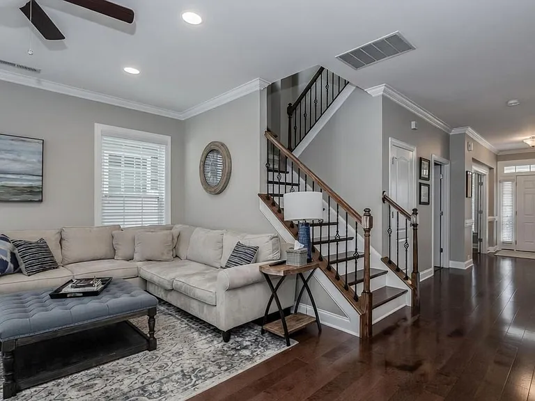 10524 Royal Winchester Dr — Photo 7