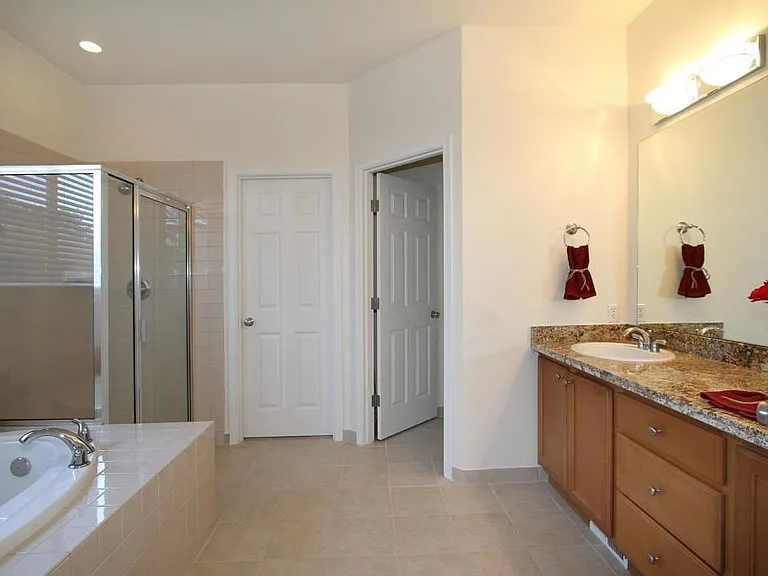17233 NE 25th Way — Photo 11