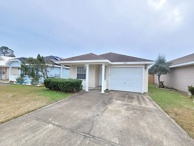 7802 Heirloom Dr — Photo 3