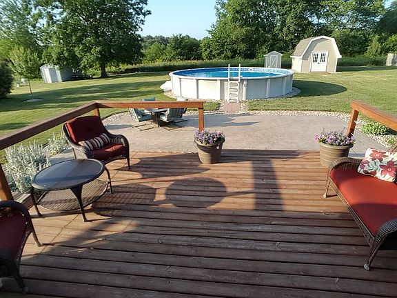 5th image of 902 South Dr