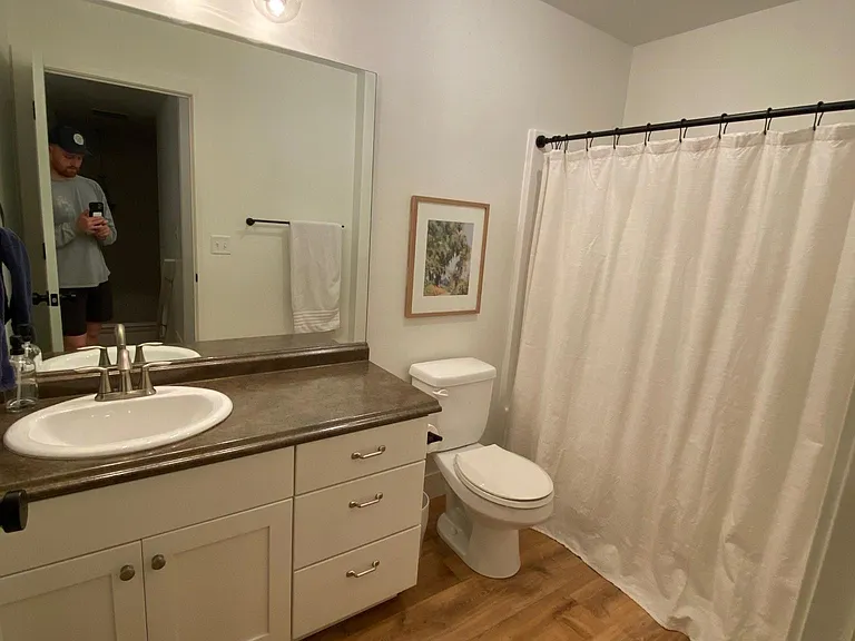 921 S 2400 W — Photo 9