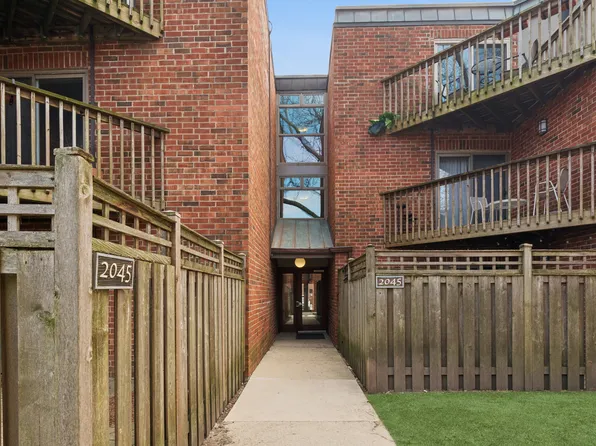 2045 N Larrabee St APT 7106, Chicago, IL 60614