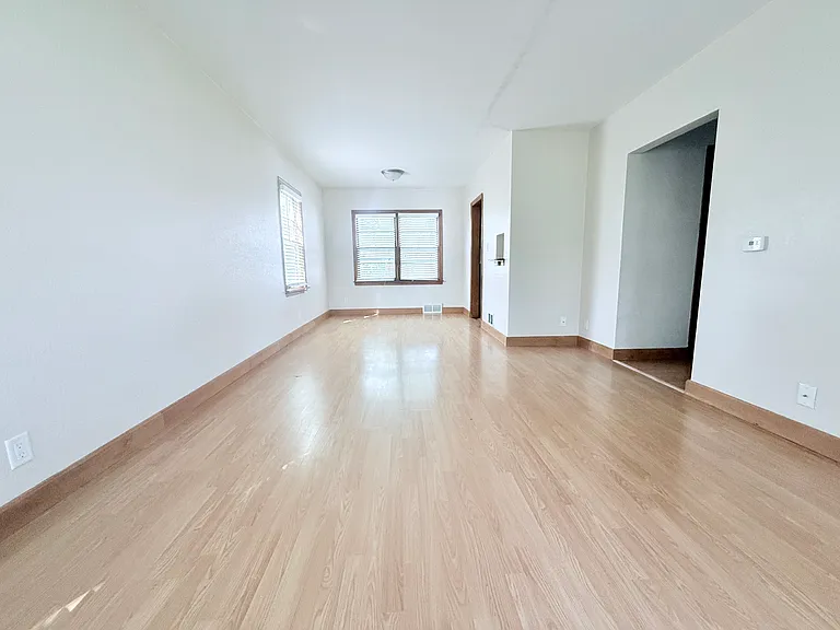 1171 Bourland Ave — Photo 2