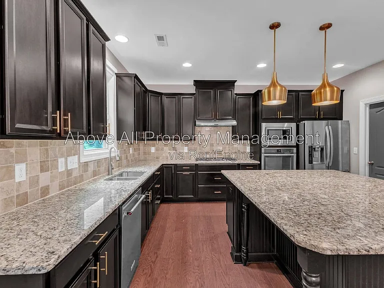 8313 Henderson Rd — Photo 24