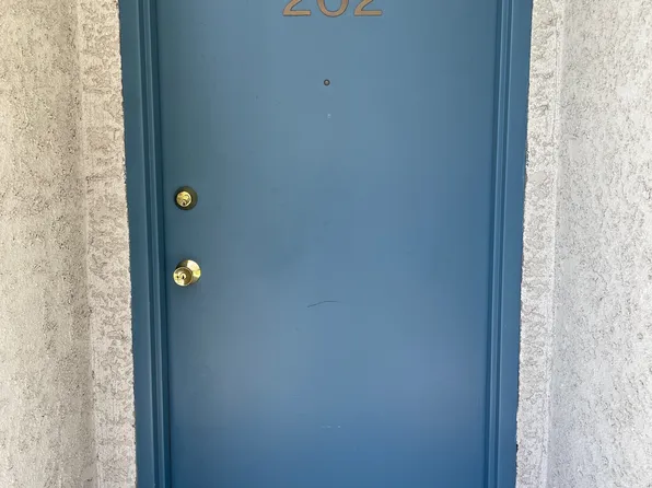 12840 Moorpark, 12840 Moorpark St #202, Studio City, CA 91604