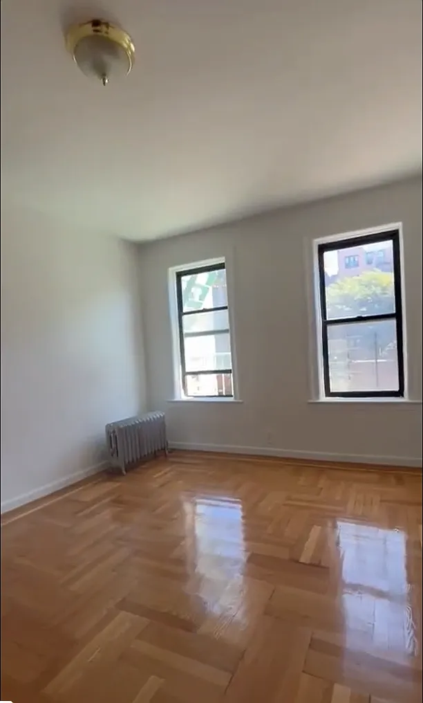 Building Photo - 3230 Steuben Ave #A8
