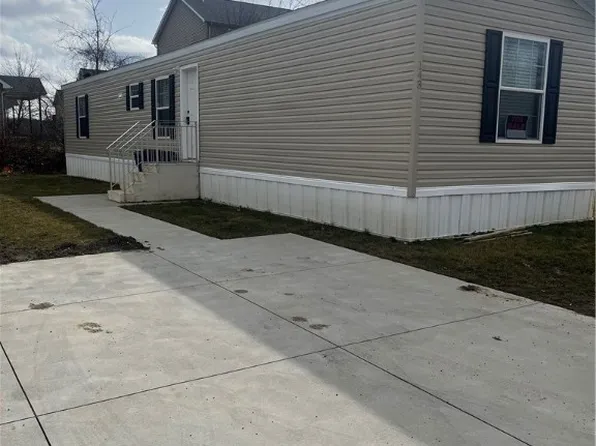 5005 Zuck Rd #143, Erie, PA 16506