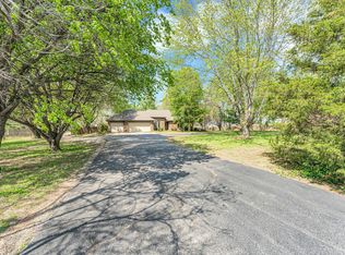 4046 N State Highway Ab, Springfield, MO 65803