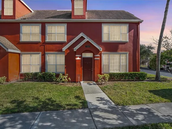 9628 Lake Chase Island Way, Tampa, FL 33626