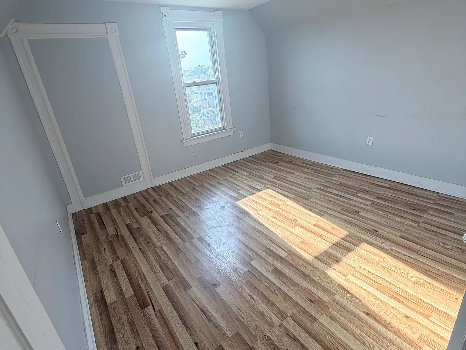 2 bed, $1,350 — Photo 3