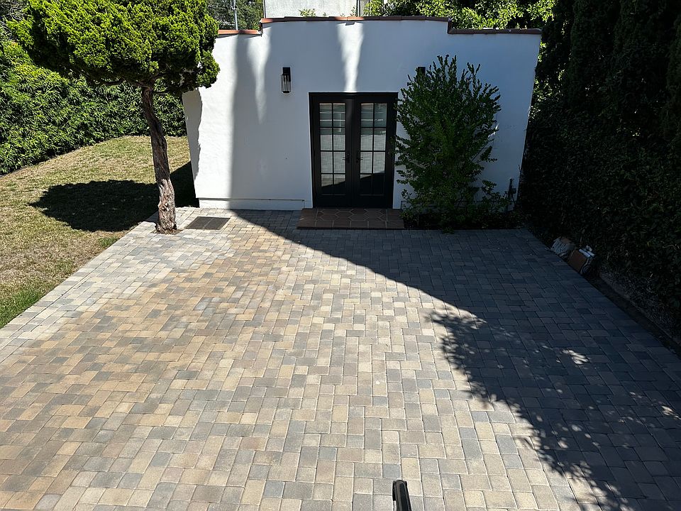 Guest house/studio entrance