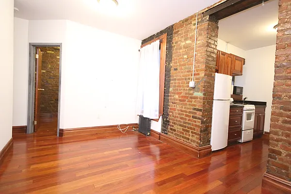 Rented by Compass | media 9