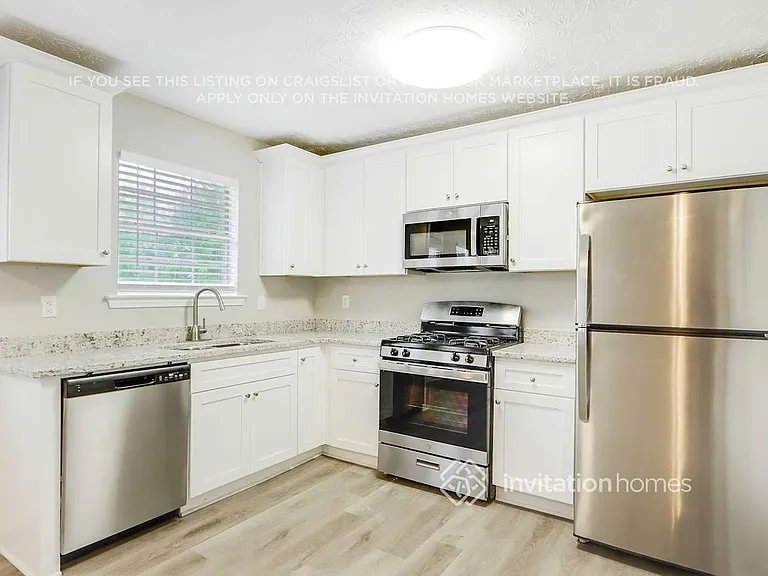 2118 Sugar Creek Close — Photo 8