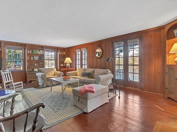 3rd image of 34 Gilbert St