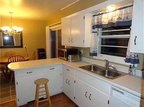 5th image of 2022 Avenue B