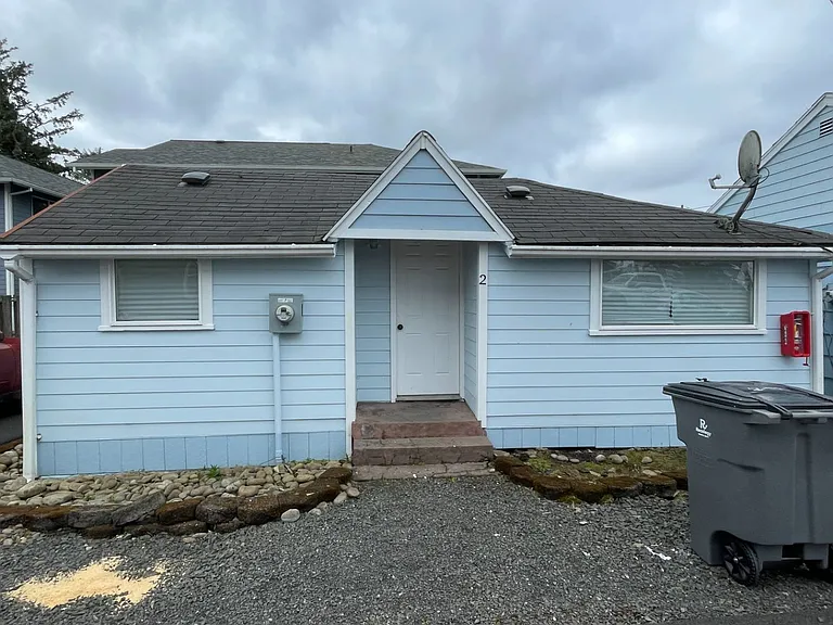 719 Avenue S S #2 — Photo 1
