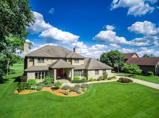 1682 S Saint Andrews Rd E, Winona Lake, IN 46590