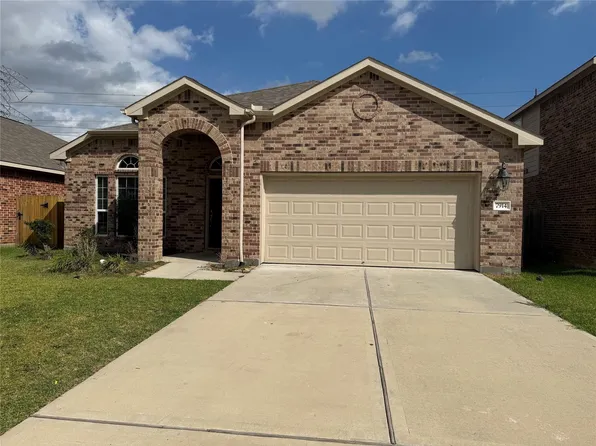 7914 Brooks Crossing Dr, Baytown, TX 77523