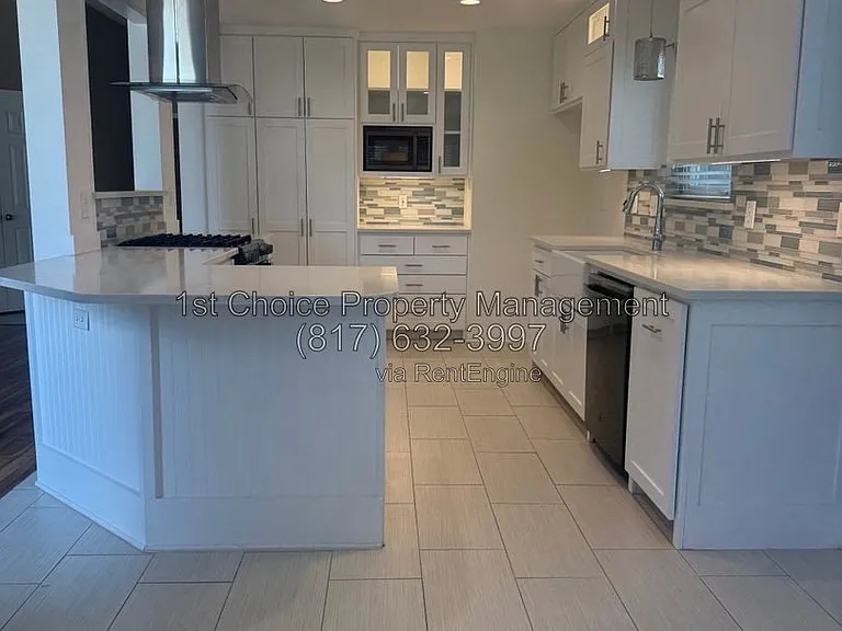 1325 Gatewood Dr — Photo 3