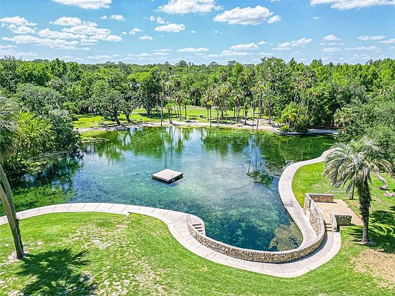 Sandlando Spring, just steps from your front door.