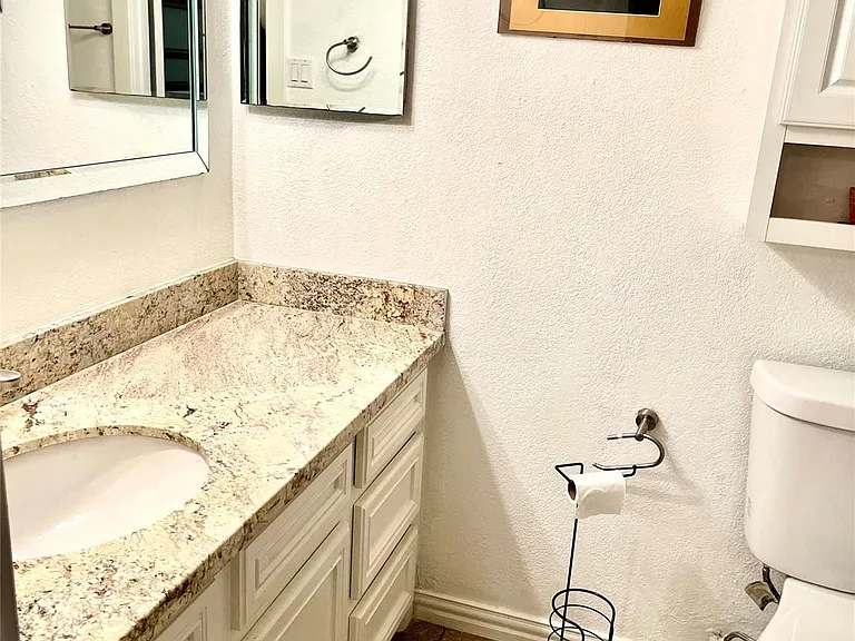 2109 N Red Cedar Cir — Photo 9