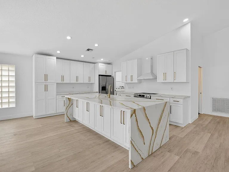 11728 Dove Hollow Ave — Photo 5