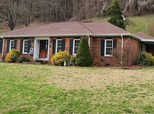 1089 Mimosa St, Grundy, VA 24614
