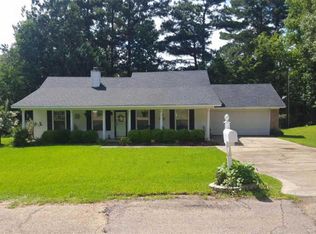 660 Dorothy Ln, Byram, MS 39272