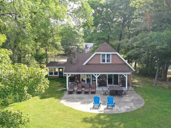 N2711 N Lake Point Dr, Lodi, WI 53555