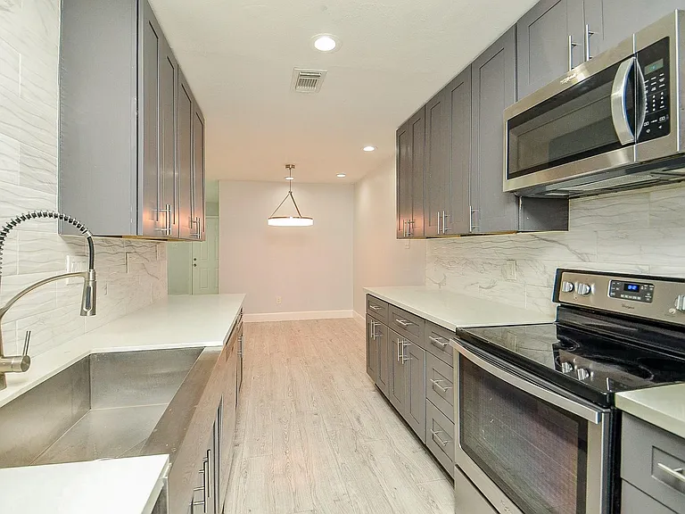 12633 Memorial Dr #174 — Photo 9
