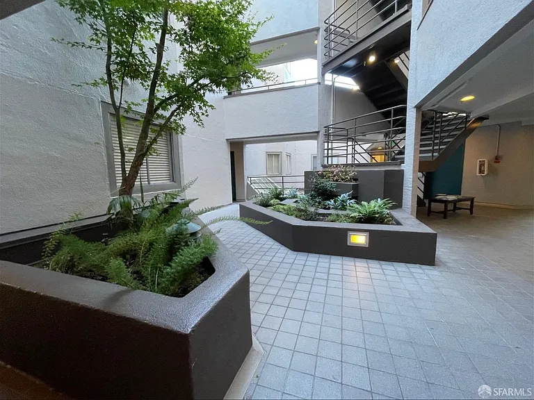 1945 Washington St #405 — Photo 20