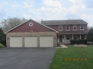 6201 Anvil Rd, Crystal Lake, IL 60012