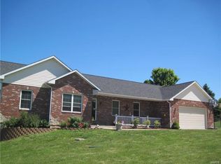 4 Brook Rd, Hannibal, MO 63401