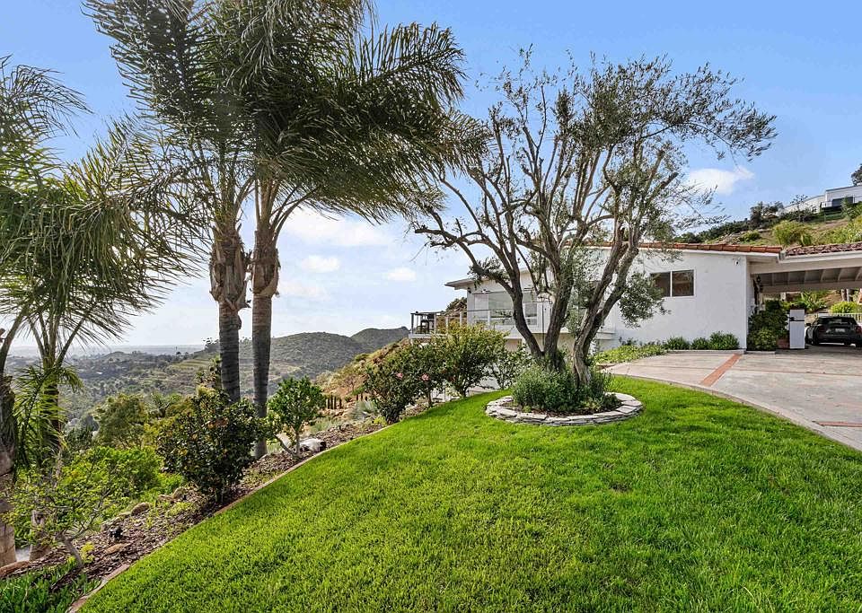 3642 Camino De Las Lomas, Vista, CA 92084 Zillow